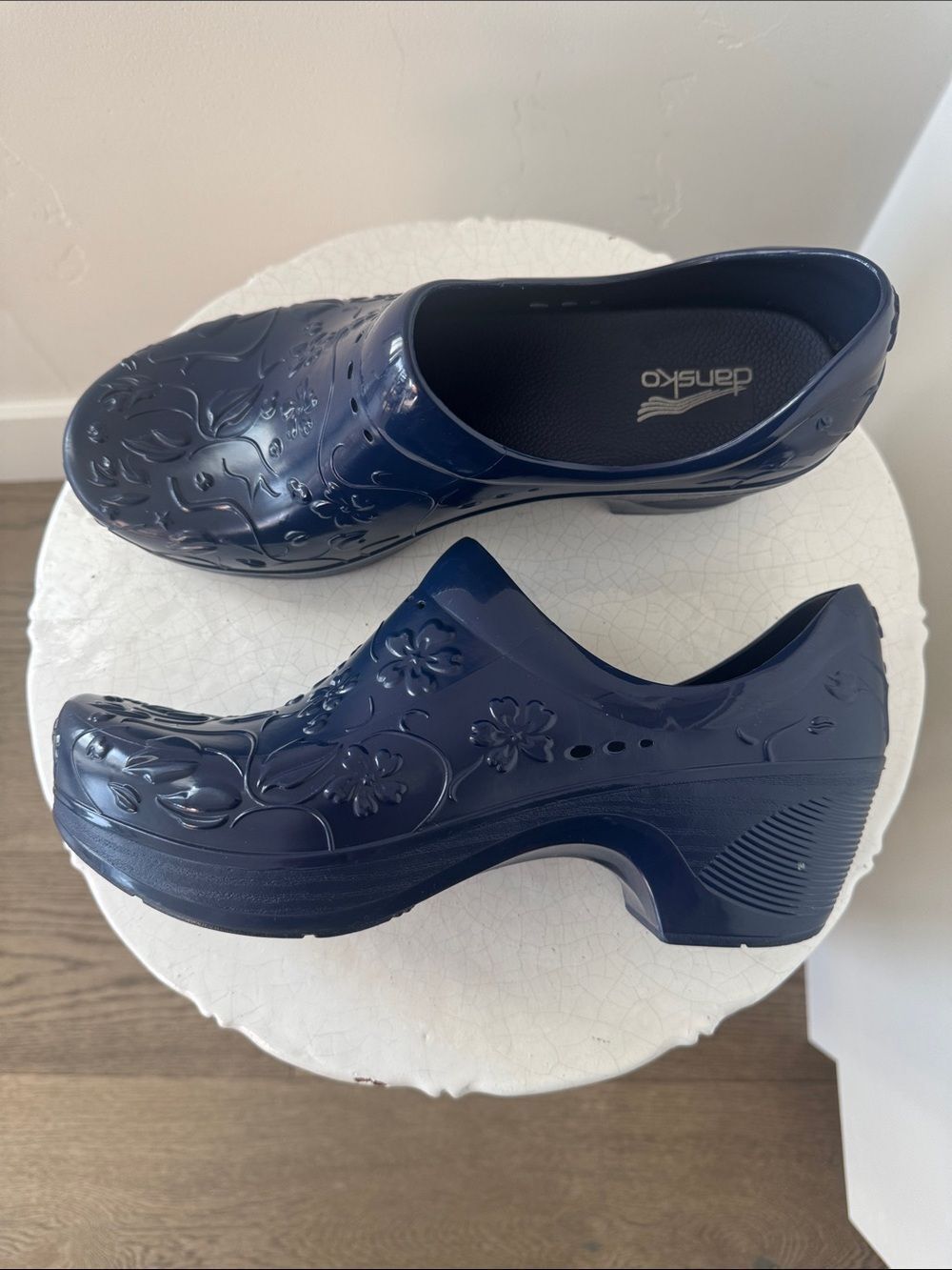 Dansko Blue Rubber Floral-Embossed Clogs Outdoors Casual Slip-On Shoes Size 41